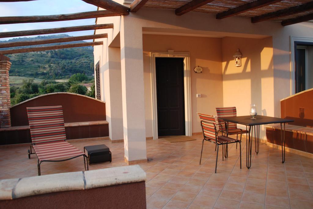 Alcantara Resort Di Charme Adults Only Gaggi Exterior photo